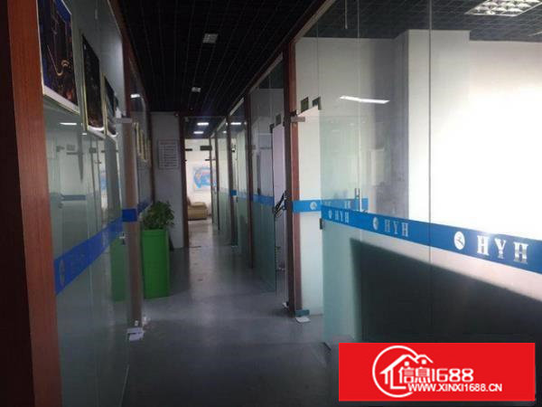 平湖上木古标准厂房一楼900平出租带精装修水电齐全