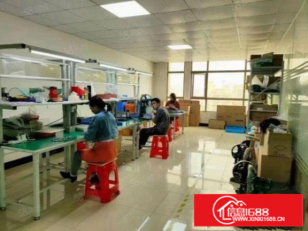 长安沙头楼上760平精装修厂房，非常适合自动化，电子，电商等