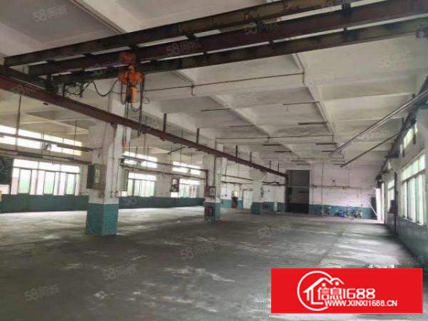 凤岗镇原房东1楼空出1400平，带牛角，现成行车，水电齐全