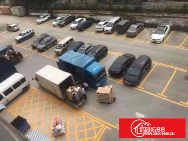 龙大高速出口0距离，2400平方厂房出租