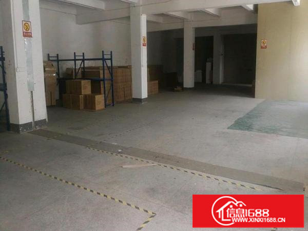 龙岗中心城爱联嶂背一楼420平方厂房出租！可分租