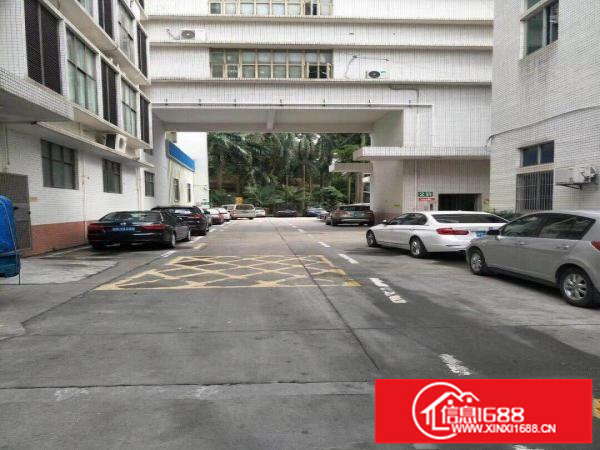 布吉丹竹头地铁口层高7米一楼厂房900平适合仓库，配送，研