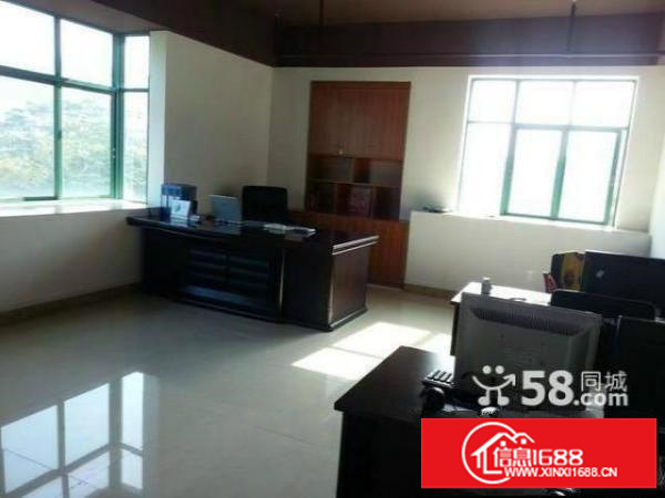 平湖白泥坑主干道新出450平一楼租，紧靠主干道