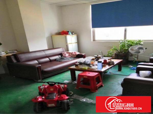 横岗大康新出楼上整层460平米出租