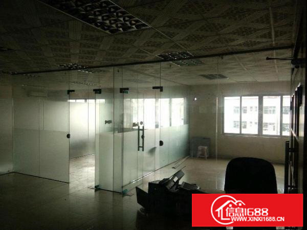 横岗周边厂房写字楼1300㎡即租即用现成水电