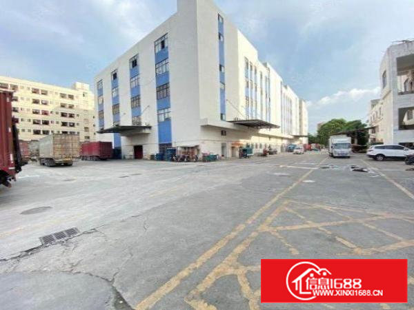 机荷高速口楼上1000平厂房出租带装修