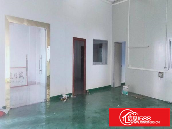 新出！平湖华南城西门边上工业园168平方带办公室装修厂房急租