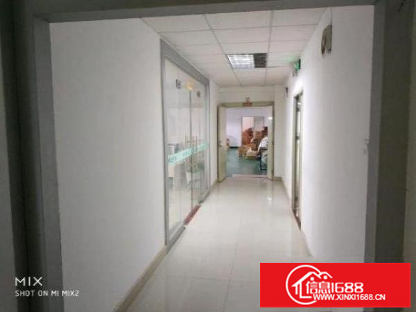 福永桥头地铁口附近600平带现成装修水电到位