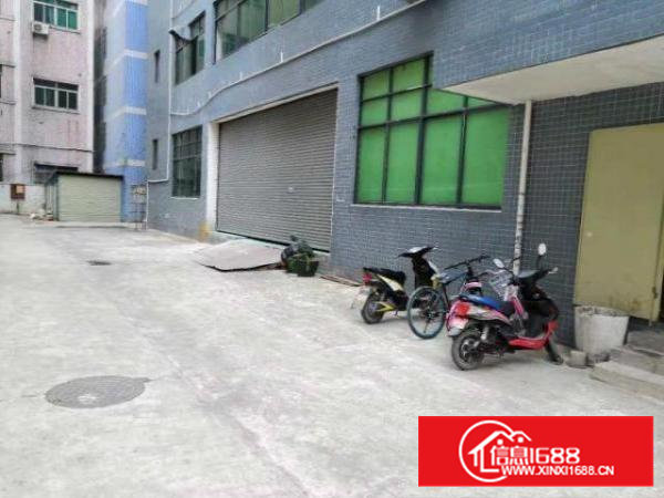 出租宝安石岩宏发工业园一楼850平方卸货平台标准厂房