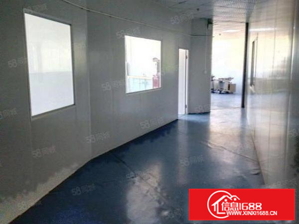 凤岗碧湖路新出三楼厂房1550平，精装修，带地坪漆吊有天花。