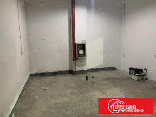 宝安石岩塘坑路一楼200平厂房出租，带办公室，近高速路口