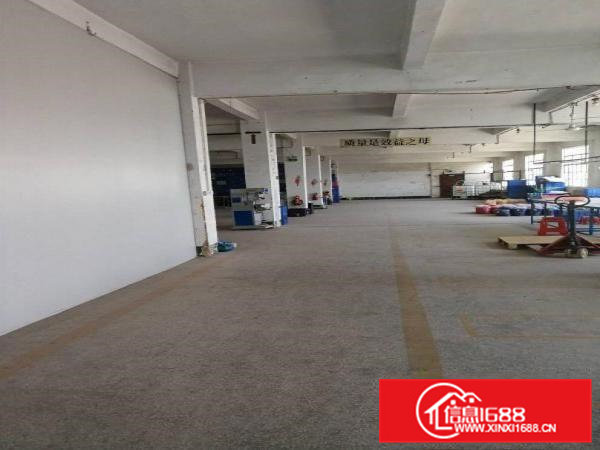 雁田布心三楼1000平米（带装修）招租