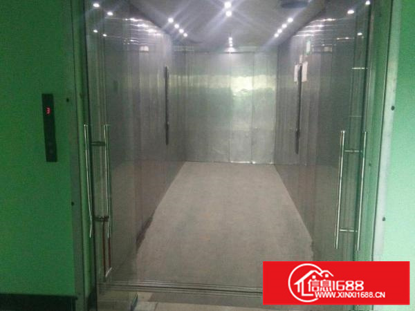 龙岗区平湖鹅公岭楼上1760平方标准厂房出租