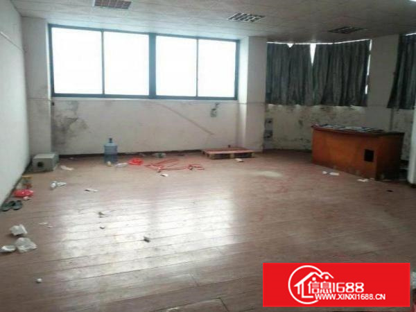 新墟楼上装修楼层厂房800平方急租整租