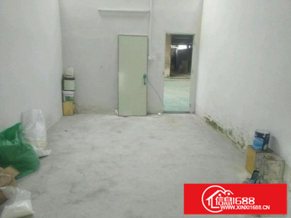 黄江镇中心附近经典厂房680平米