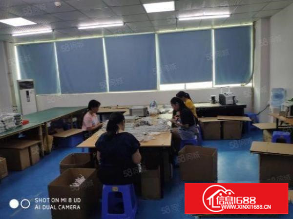 石岩径背路楼上240平厂房出租