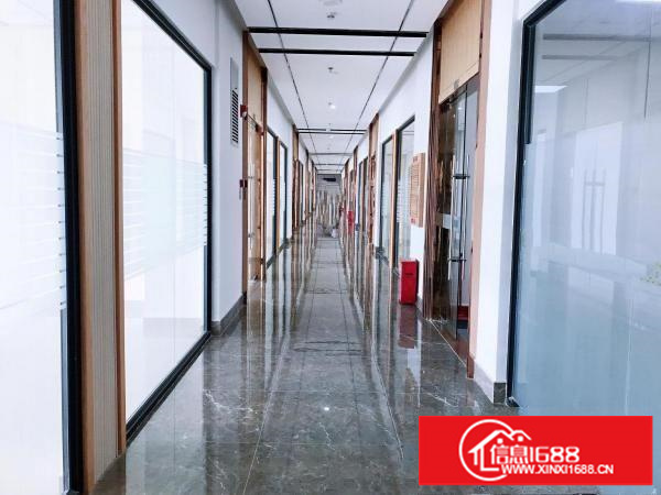 横岗荷坳3楼530平精装厂房出租，可办环保，面积实在公摊小