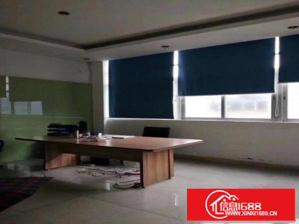 松岗宝安大道新出一楼带牛角1800平厂房实惠出租