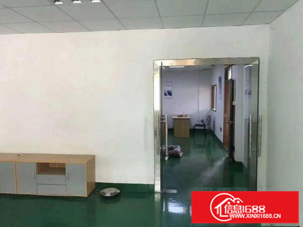 凤岗工业园厂房2楼950平方带水电办公室出租