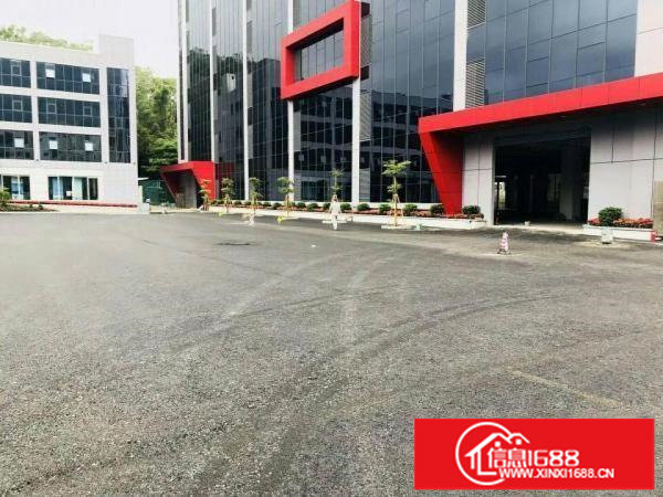 宝龙6路带装修3楼4楼3700平招租，可以分层租