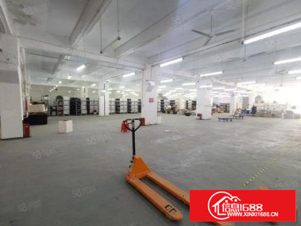 塘厦田心一楼带牛角厂房出租2200平方，带卸货平台现成装修