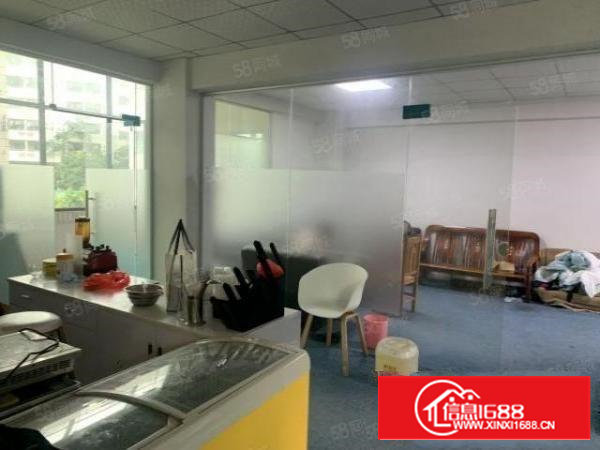 石岩塘头东海百货旁新出楼上450平精装厂房招租