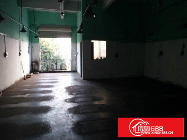 新民路楼上300平厂房招租带货梯空地大停车方便