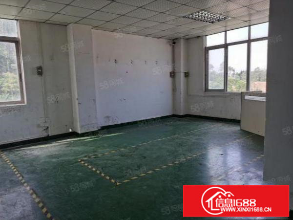 龙华区观澜靠近龙观快线附近楼上带办公室装修标准厂房招租。