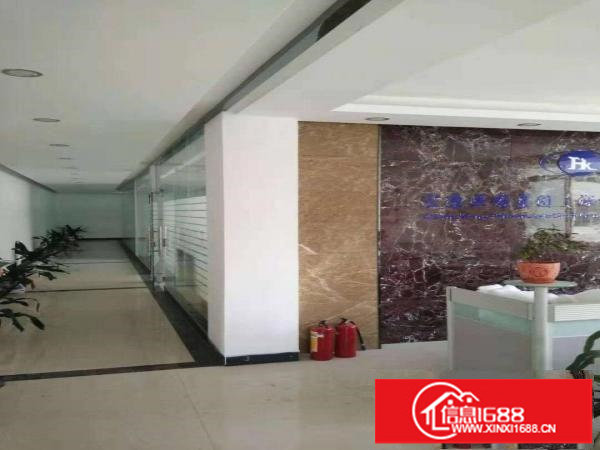 平湖华南城西门带装修二楼1100平方厂房出租