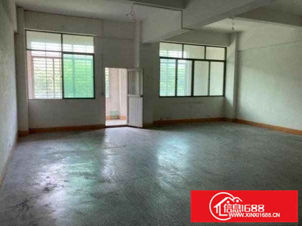 二楼整层出租，同时还有四楼也可以出租