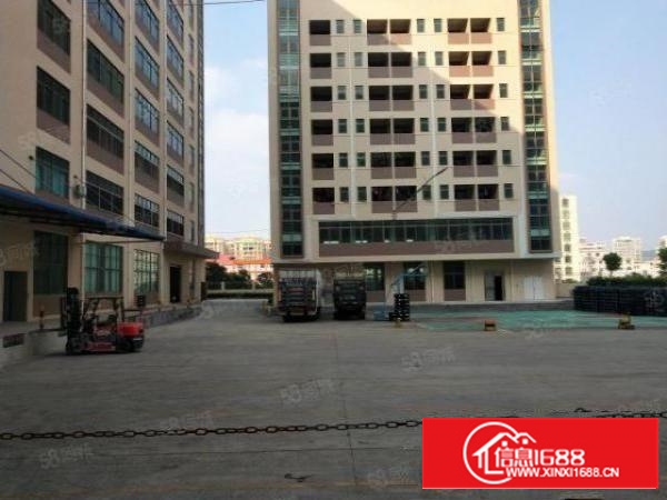 凤岗原房东全新厂房带卸货平台每层7000平方超大空地