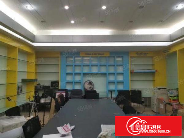 荷坳地铁口2450平方整层厂房出租，可以分租