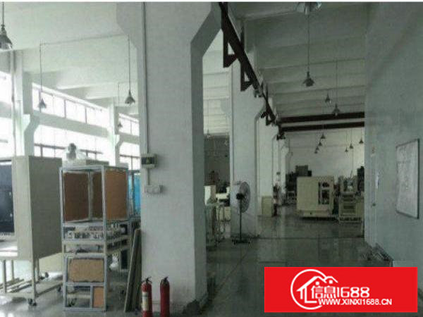 坪山六和城一楼1200平米带牛角厂房招租交通便利