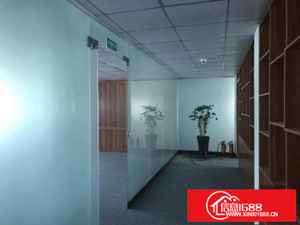 大芬地铁站附近1650平米厂房出租（300平起租）