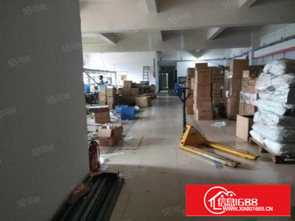 石岩镇中心楼上850平方带装修厂房招租