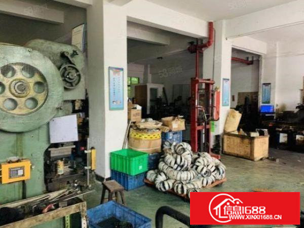 观澜牛湖地铁口工业园，一楼350平精装修带办公室标准厂房出租