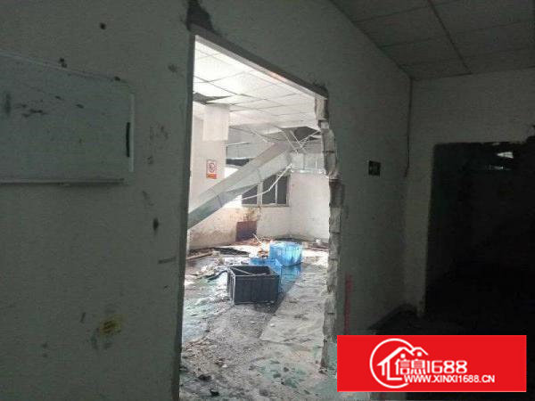 沙井三楼700平带会议室、办公室，简装，产证齐全