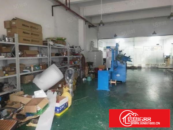 长安街口一楼300平方精装修厂房。水电齐全，有办公室