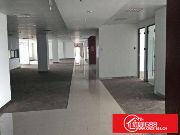 横岗镇四联排榜村新出整层1400平厂房招租（可分租）