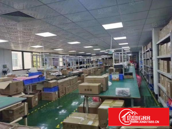 石岩外环路电子厂房700平米，3间办公室拎包入住，现成精装修