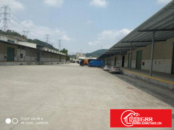 横岗主干道边8000平钢构厂房出租，带卸货平台