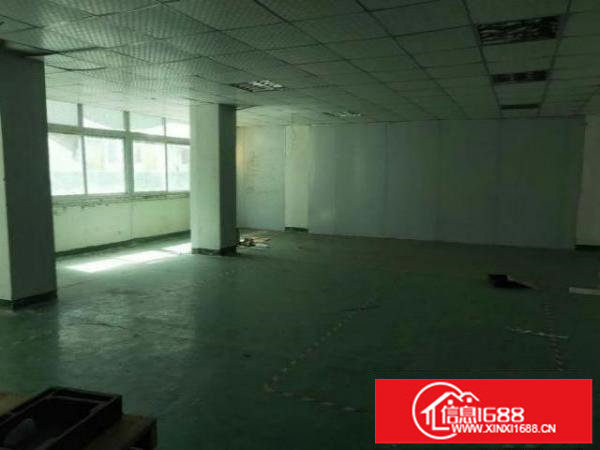 大康村楼上380平厂房出租，证件齐全，租金好谈