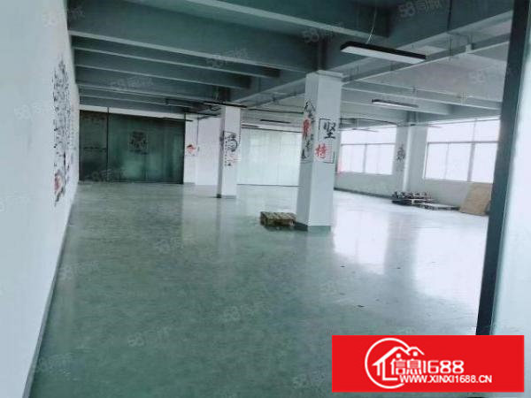 观澜松元大布头轻轨站旁新出楼上精装修办公厂房800平，格局正