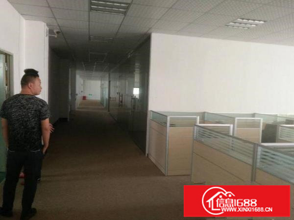 平湖鹅公岭村委富民工业区二楼1300平急租