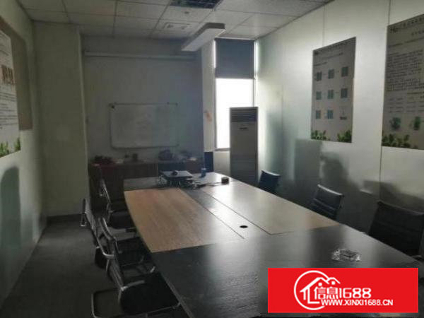 出租东坑镇东坑城区300平方精装修厂房，马路边带办公室阁楼。