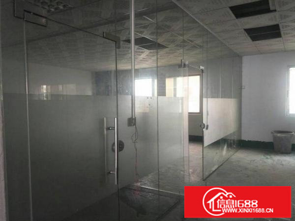 横岗嘉华路3楼250平方厂房出租，价格便宜！地段好！