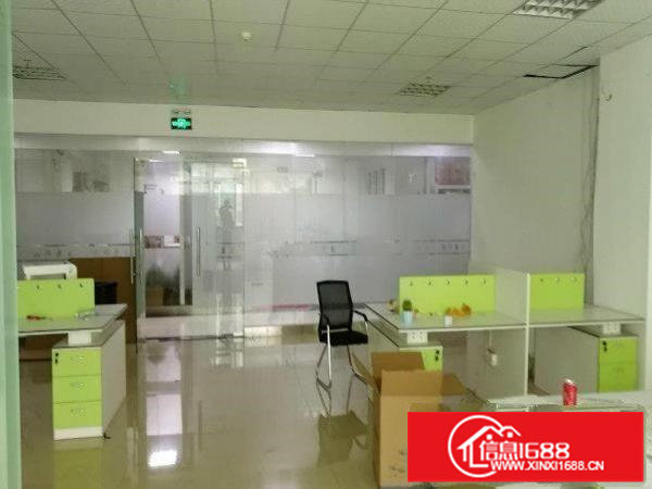 龙华龙胜地铁站旁新出138平方办公室招租