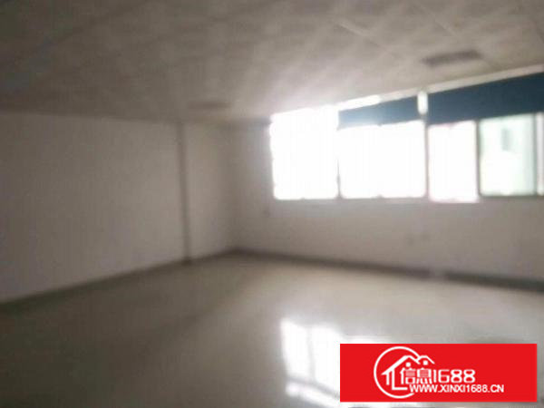 龙华大浪布龙路口精装楼上1200平厂房，大小可分租