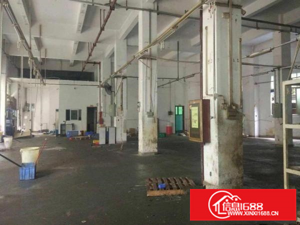 石岩北环路村委房1楼1200平，水电齐全，无转让费