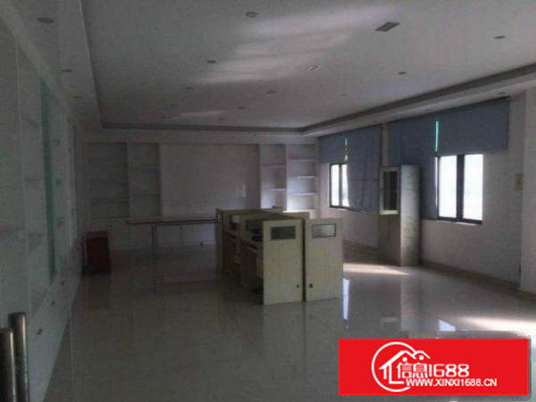 袁山贝新出一楼厂房面积550平精装办公室水电齐全